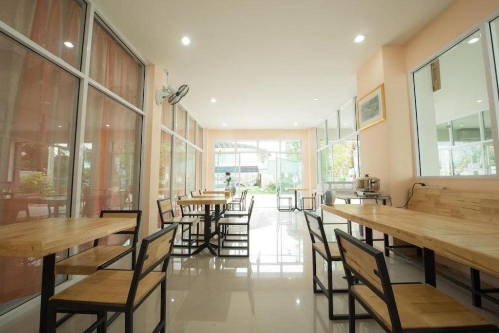 Bees Smile Hotel Chiang Rai Dış mekan fotoğraf